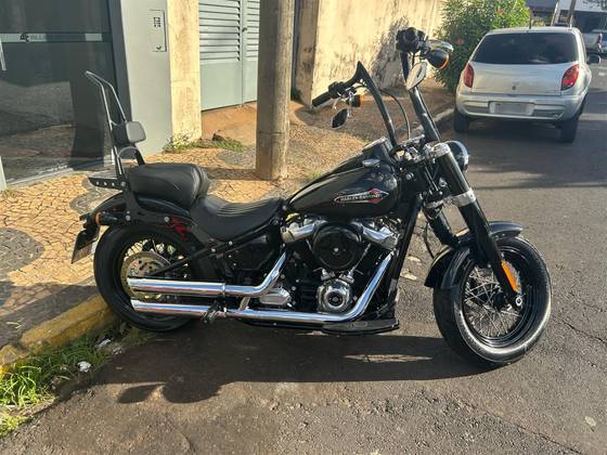 HARLEY-DAVIDSON SOFTAIL SLIM 